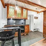 Cozy Nest In The Old Town Apartment *