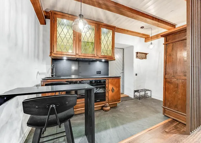 Cozy Nest In The Old Town Daire *